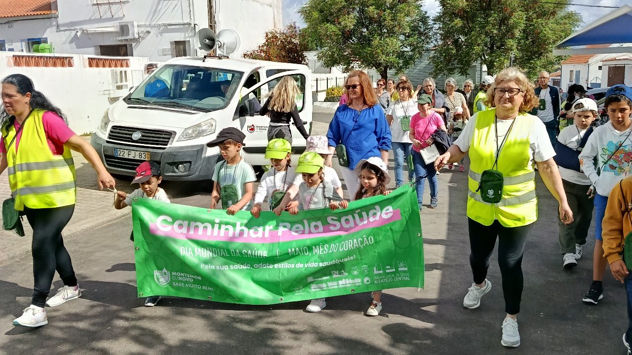 Iniciativa "Caminhar pela Saúde" juntou a população